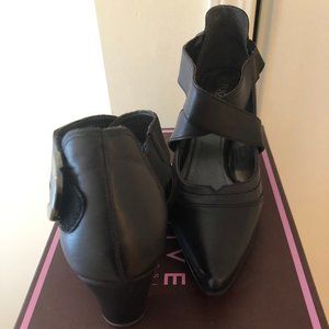 Fugitive Never Worn Heels